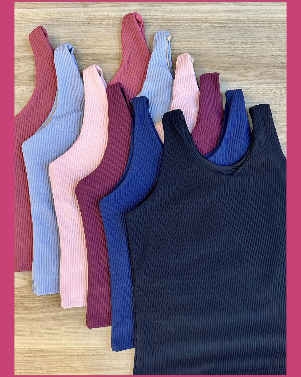 BLUSA REGATA CANELADA COM OMBRO EMBUTIDO